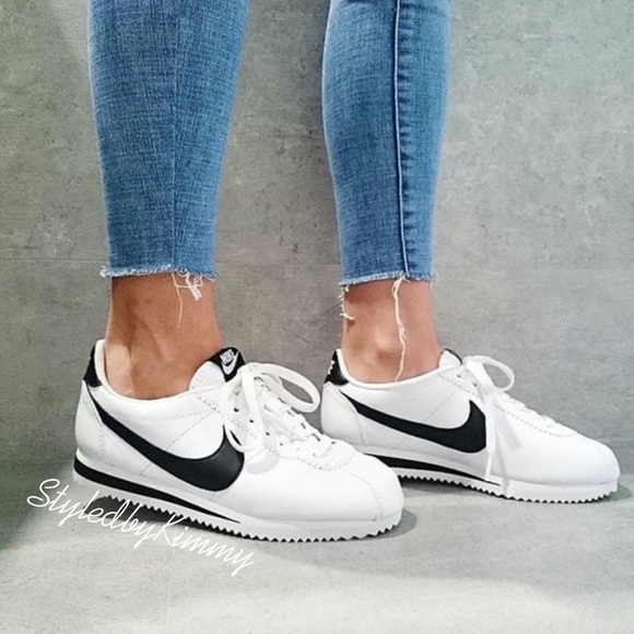 Nike Cortez Sneakers Shoes Black White New - Picture 2 of 10
